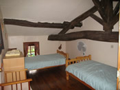 Right hand twin bedroom (click to enlarge photo)